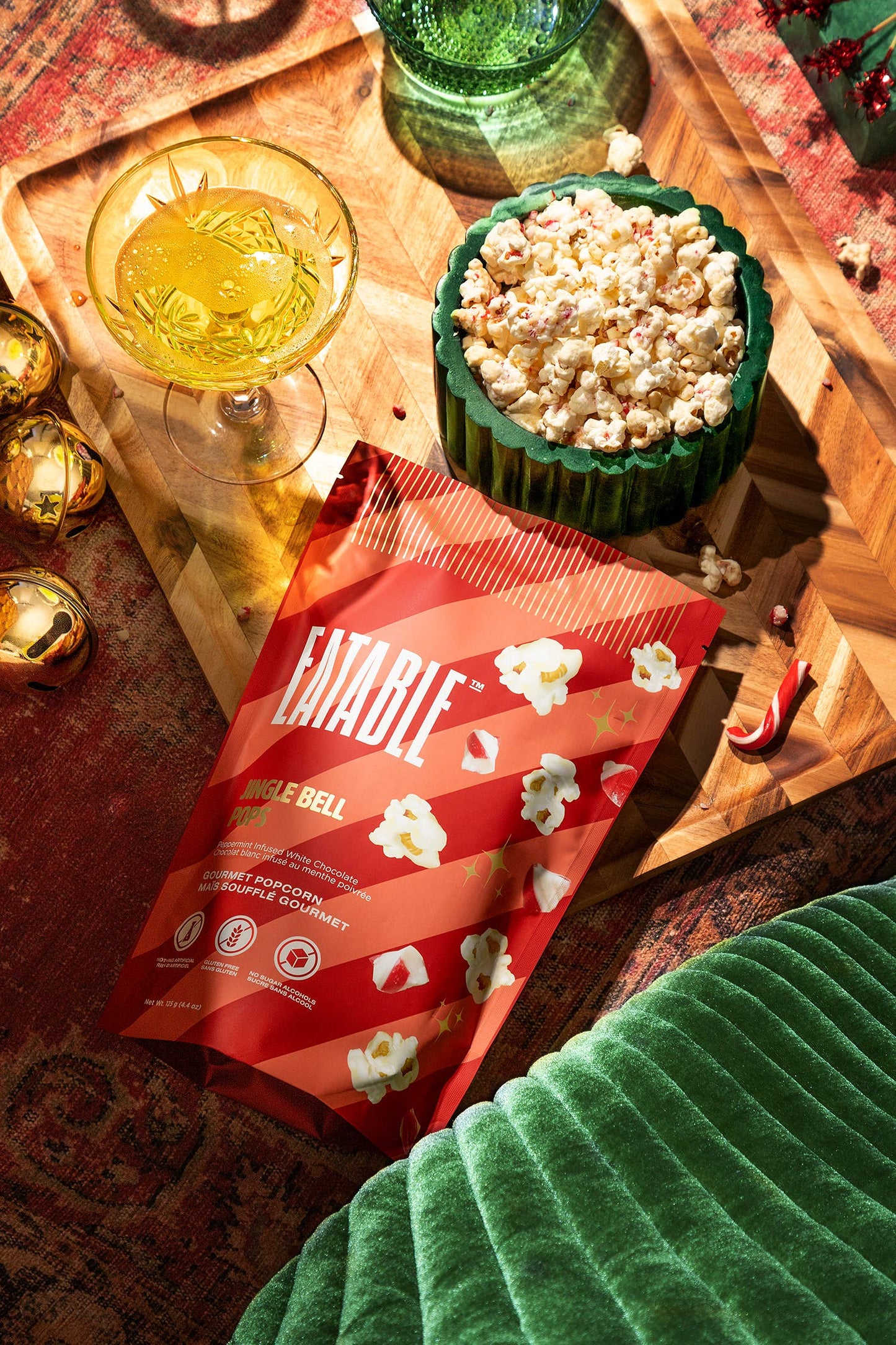 Jingle Bell Pops White Chocolate Kettle Corn